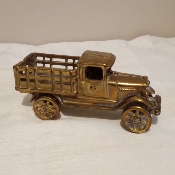 Vintage Model Brass Farm Delivery Truck - Picture 3 of 9